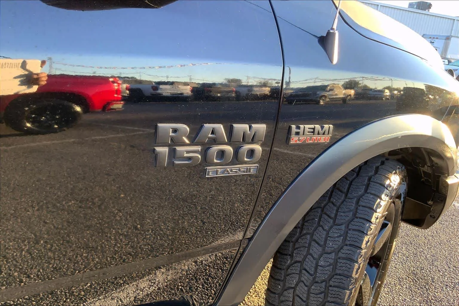 Used 2019 Diamond Black Crystal Pearlcoat Ram Warlock image 9