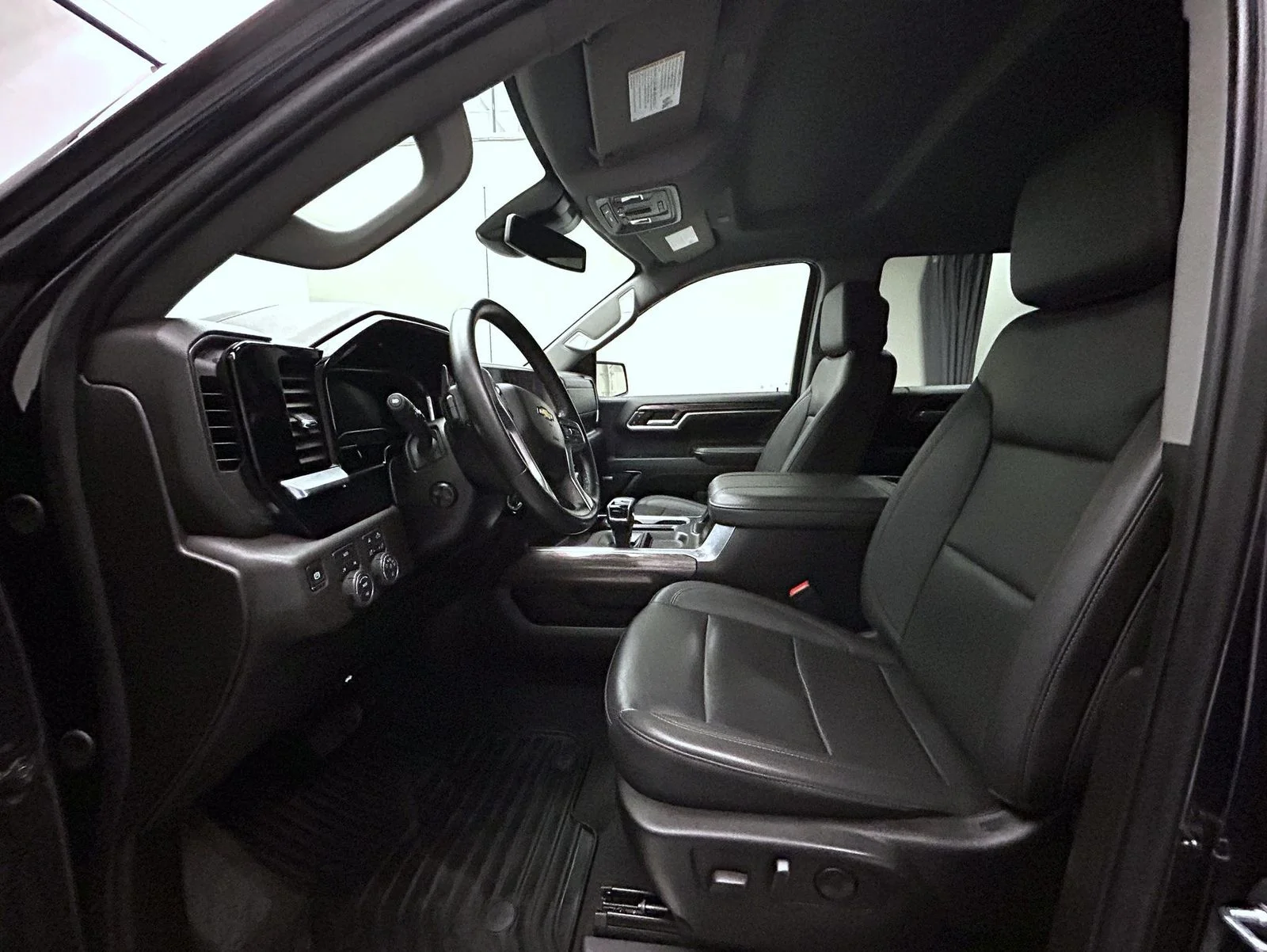 Used 2024 Gray Chevrolet LTZ image 10