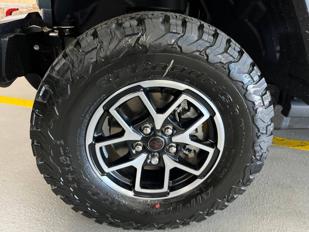 New 2026 Anvil Clear-Coat Exterior Paint Jeep Rubicon image 6