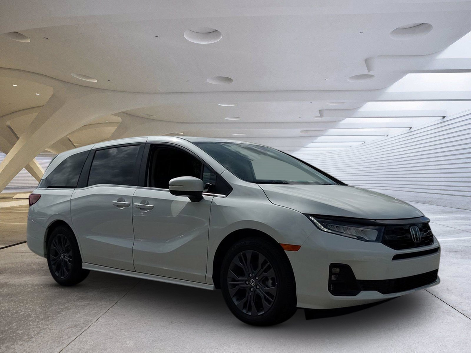 2026 Honda Odyssey Touring's photo