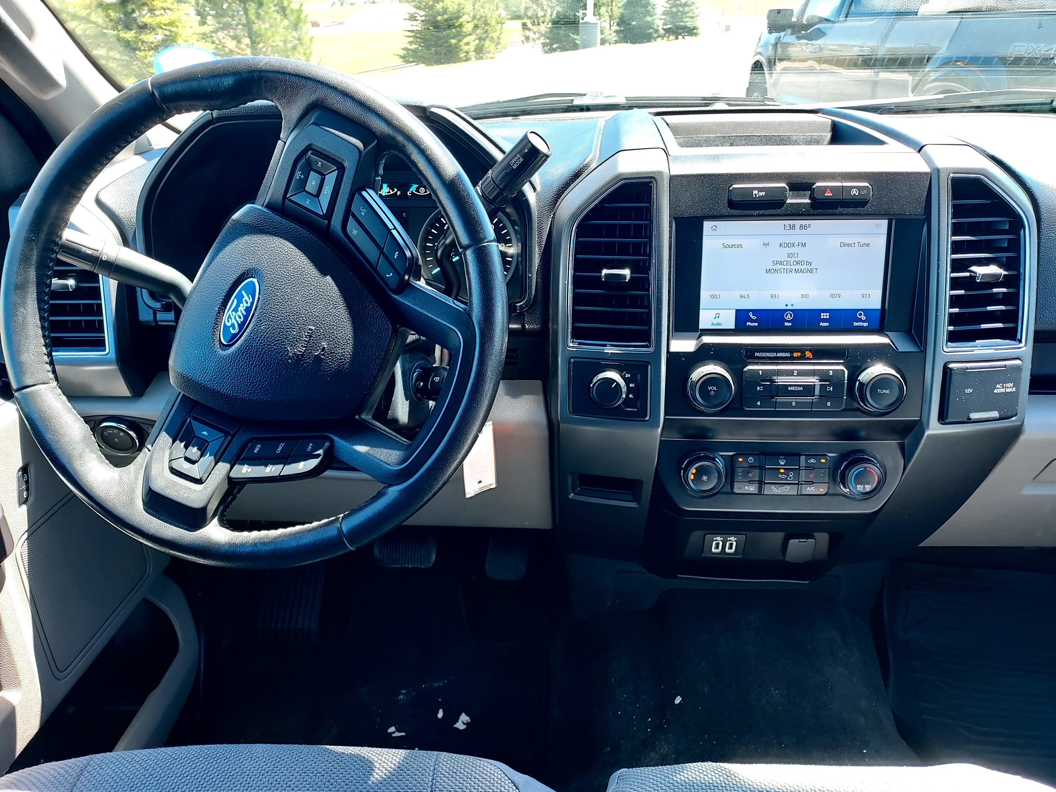 Used 2020 Silver Ford XLT image 25