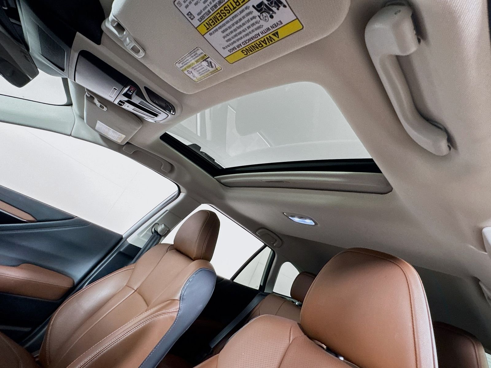 Used 2024 Crystal White Pearl Subaru Touring image 15