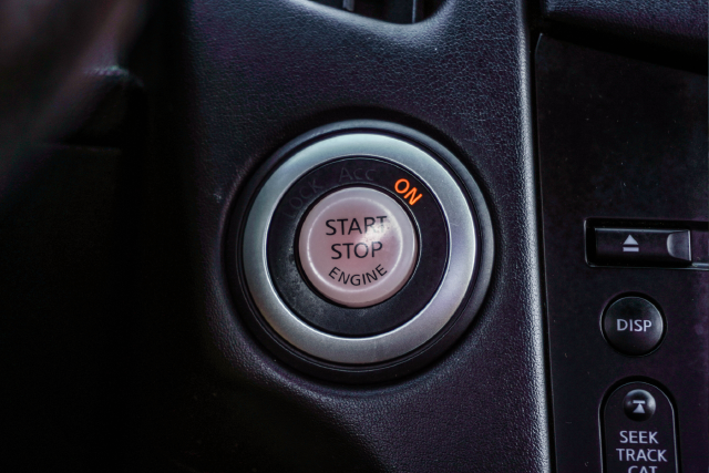 Used 2011 Black Nissan Touring image 11
