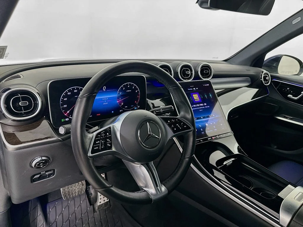 Used 2023 Blue Mercedes-Benz GLC 300 image 7
