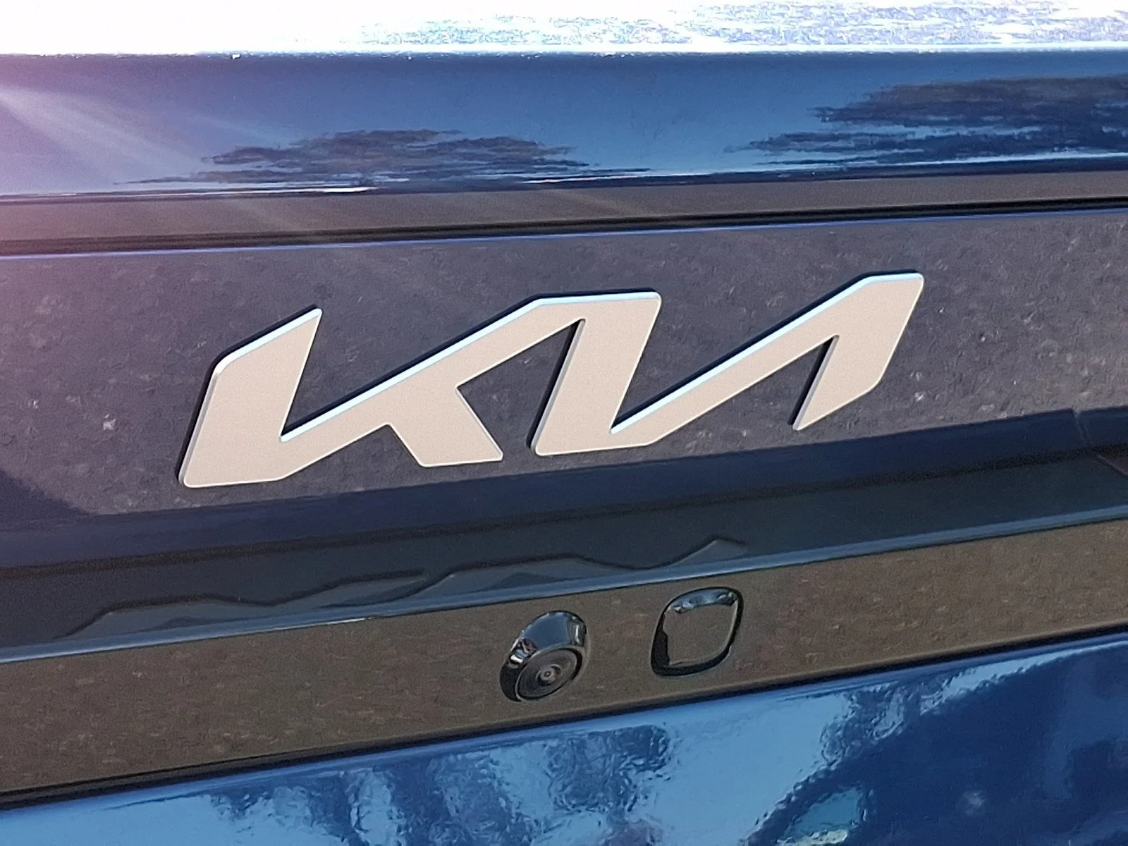 New 2026 Deep Sea Blue Kia LXS image 14