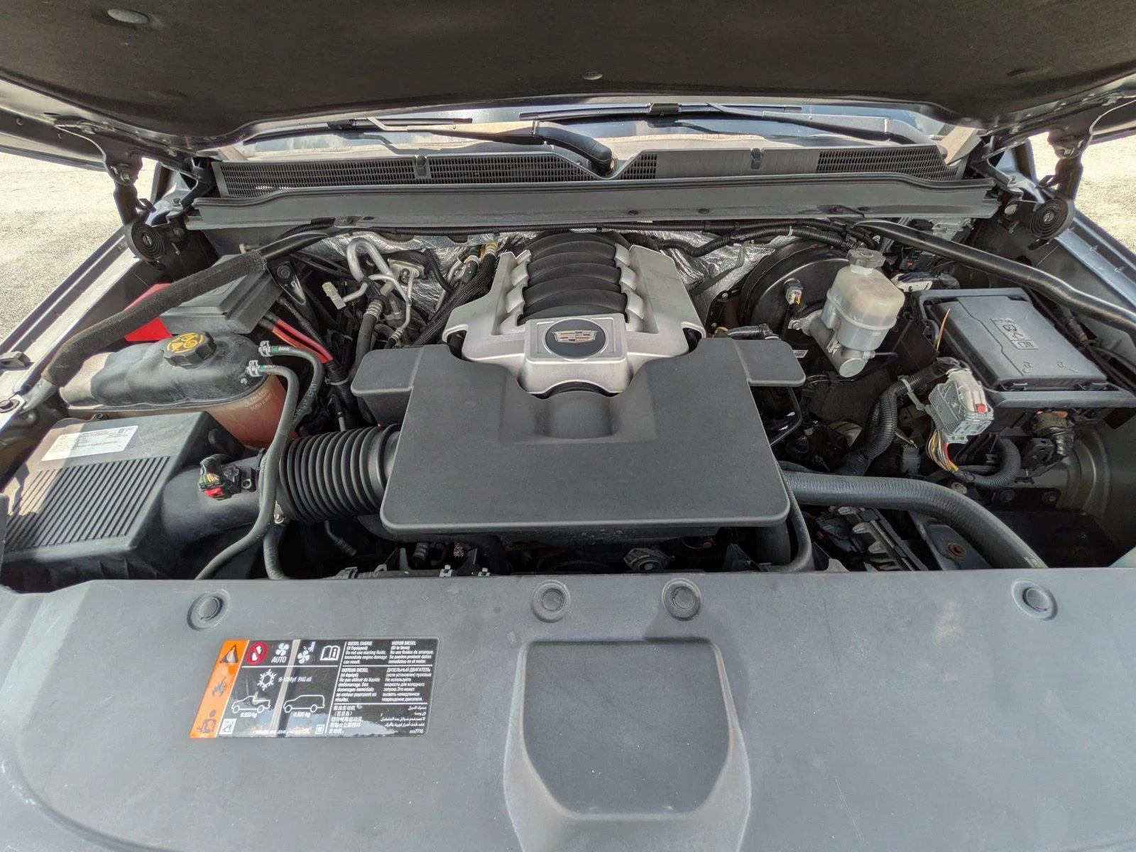Used 2018 Gray Cadillac Luxury image 37