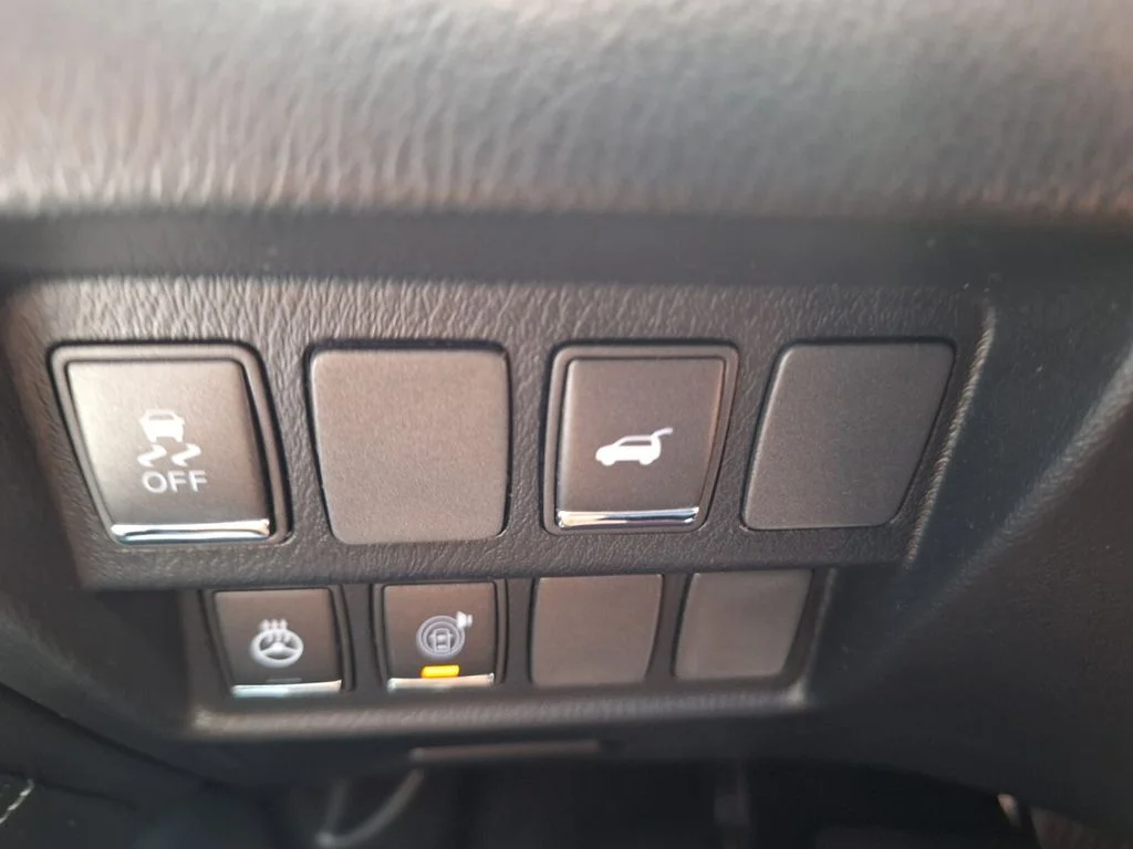 Used 2020 Blue INFINITI LUXE image 12