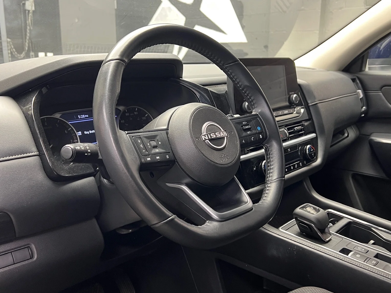 2024 Nissan Pathfinder SV - Photo 9