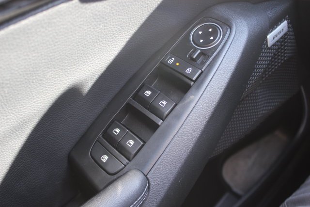 Used 2024 White Kia SX image 19