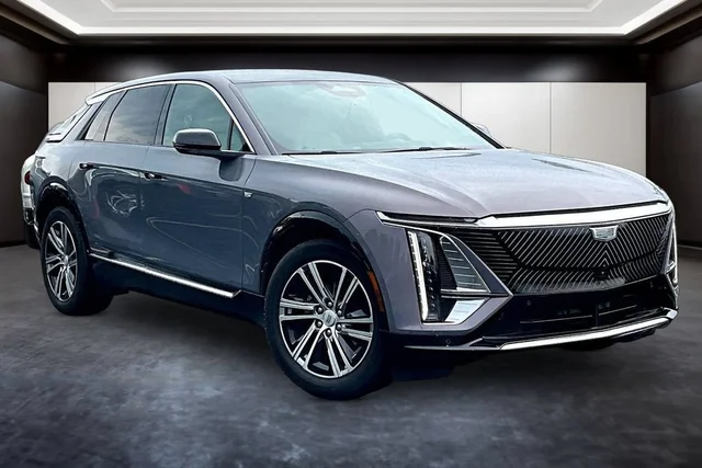 2025 Cadillac LYRIQ Luxury 1