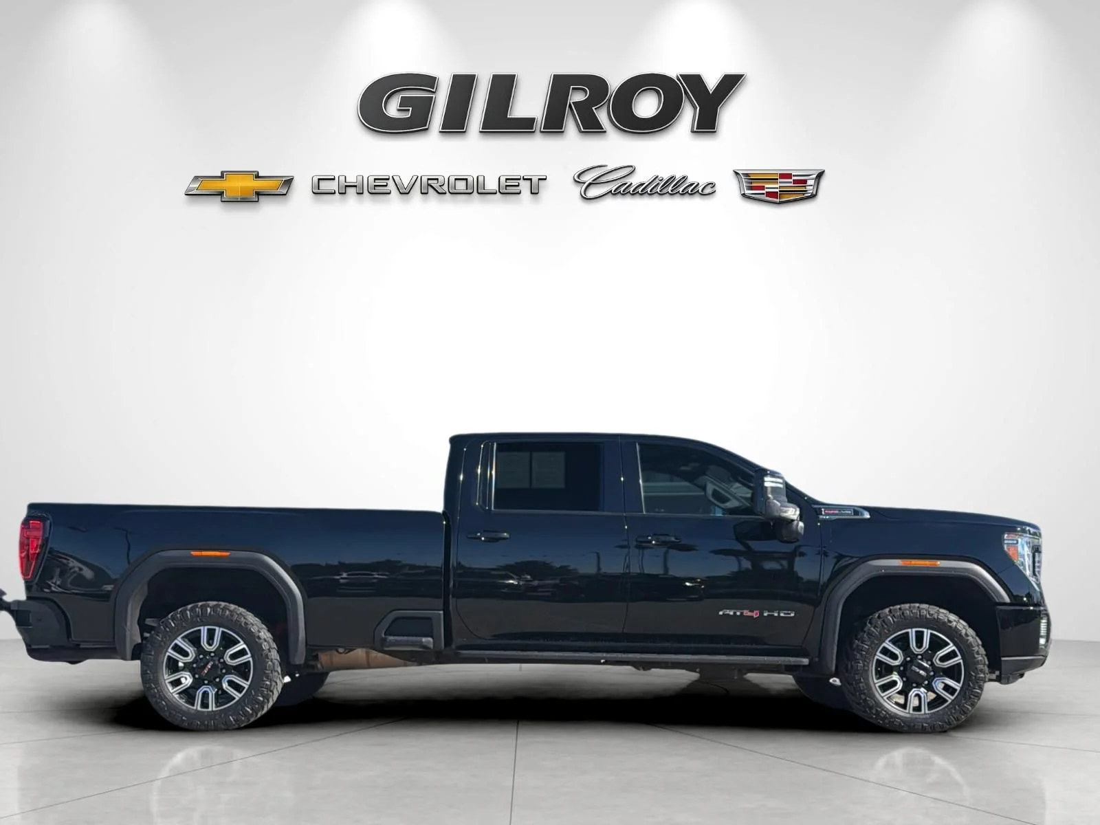 Used 2022 ONYX BLACK GMC AT4 image 2
