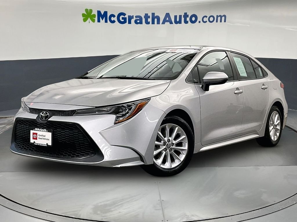 Used 2020 Silver Toyota LE image 2