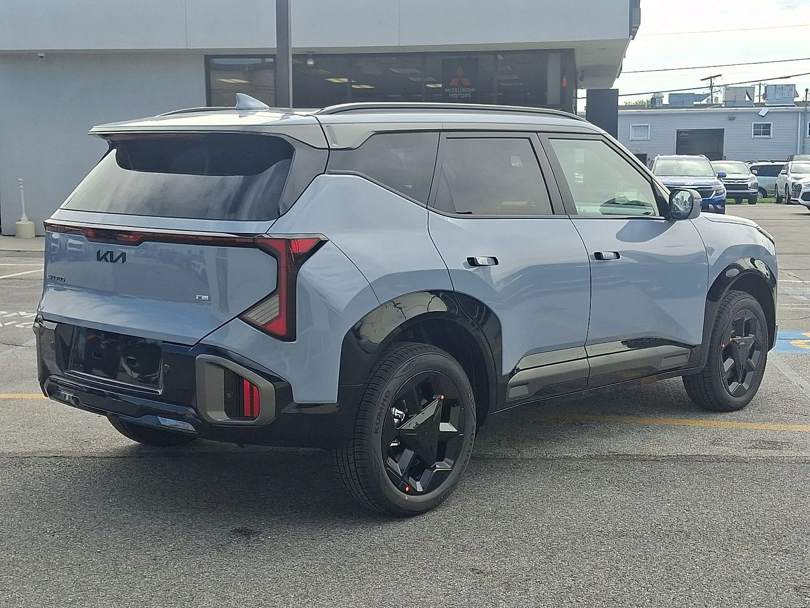 New 2027 Gray Kia X-Line S image 3