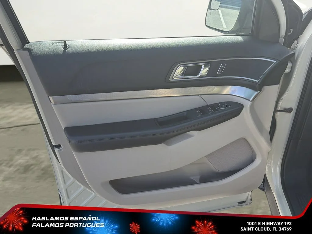 Used 2018 Beige Ford XLT image 10