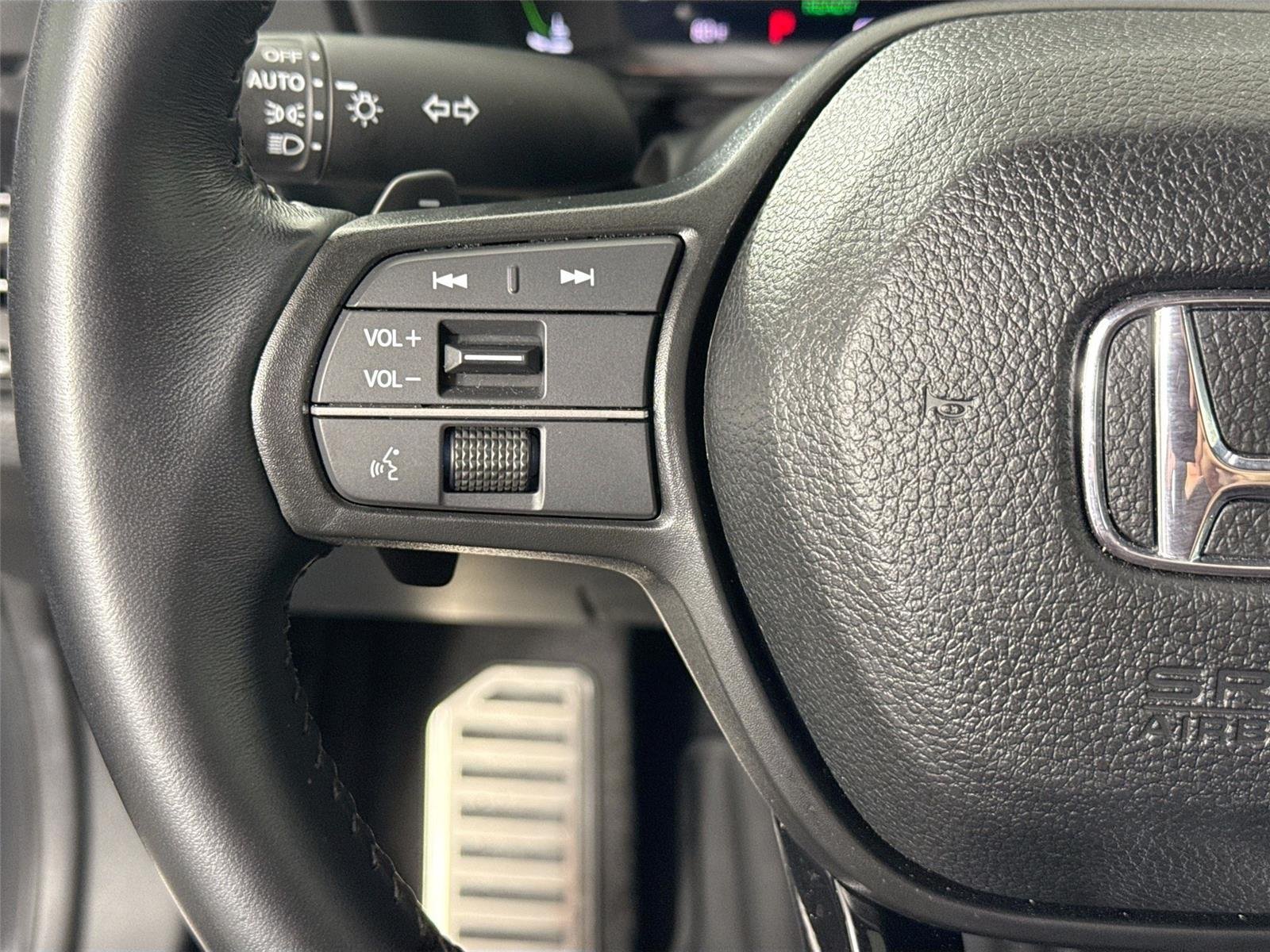 Used 2025 Urban Gray Pearl Honda Sport image 17