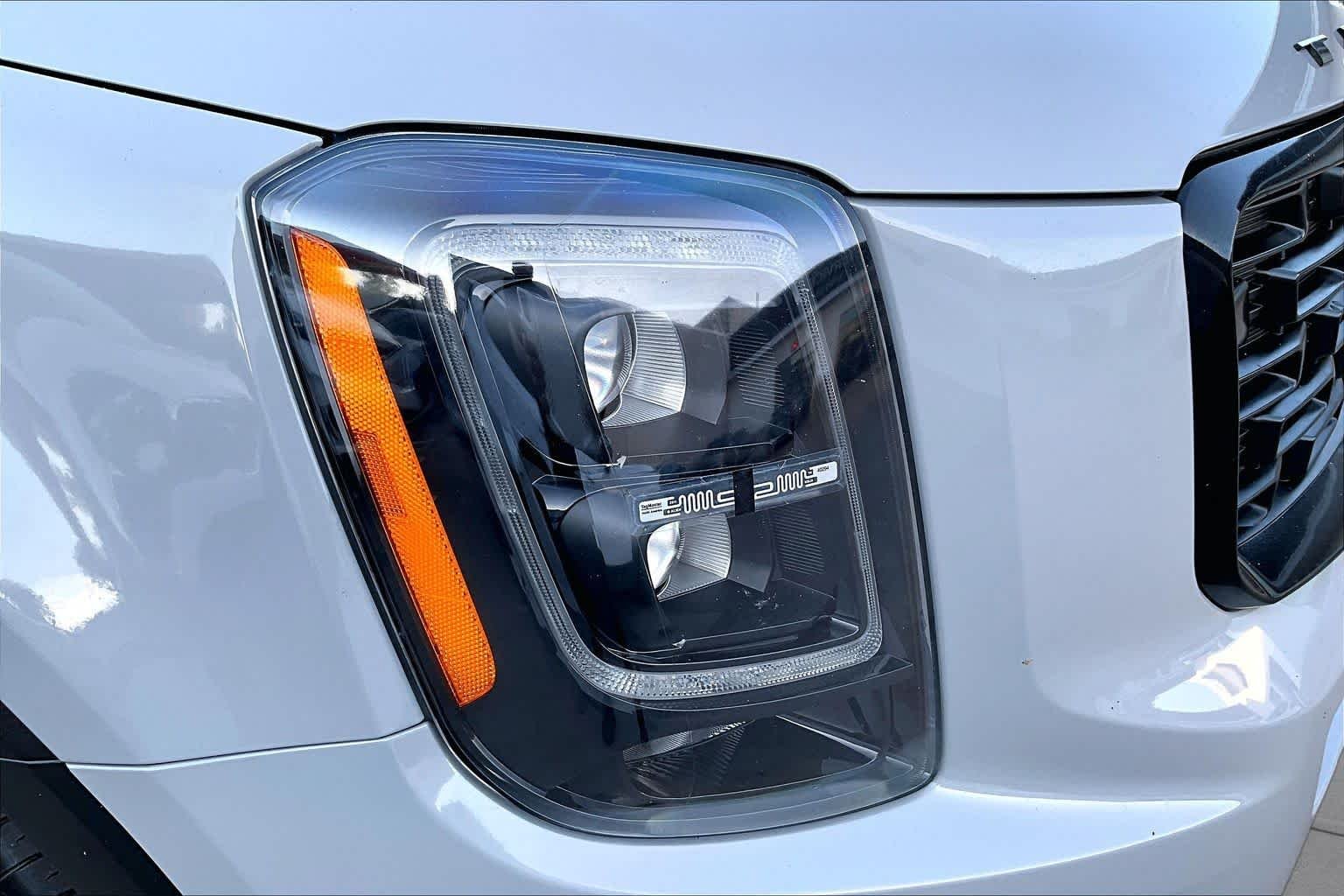 Used 2021 Wolf Gray Kia EX image 27