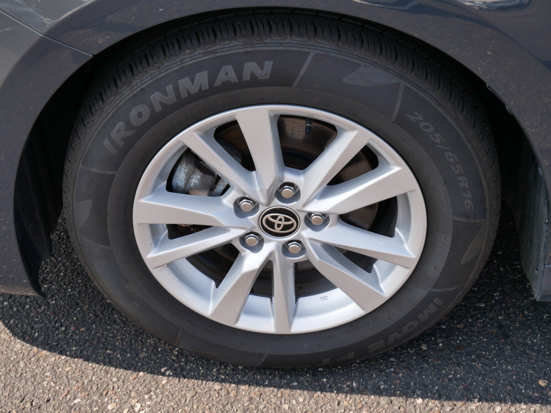 Certified Used 2025 UNDERGROUND Toyota LE image 15