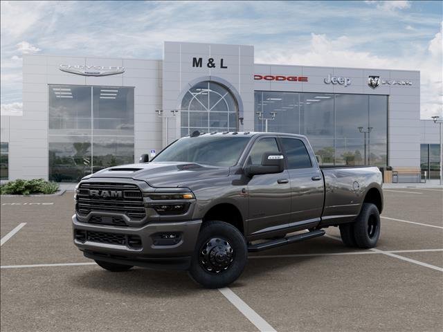 New 2026 Granite Crystal Metallic Clear-Coat Exterior Paint RAM Laramie image 2