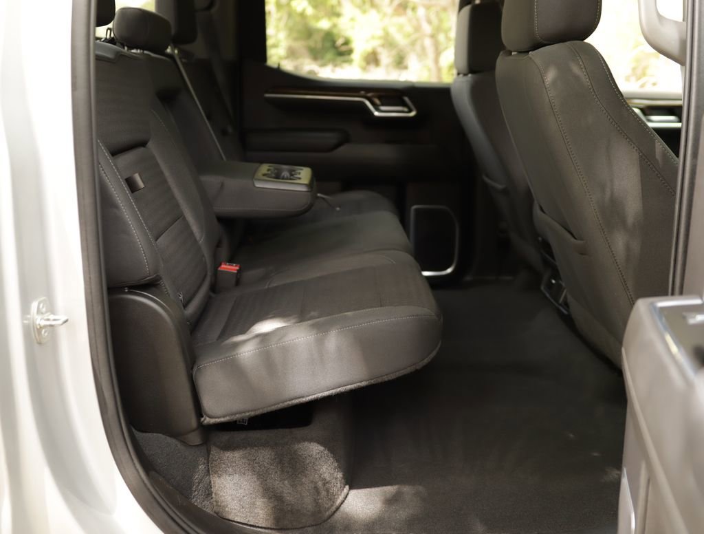 Used 2022 Quicksilver Metallic GMC Elevation image 30