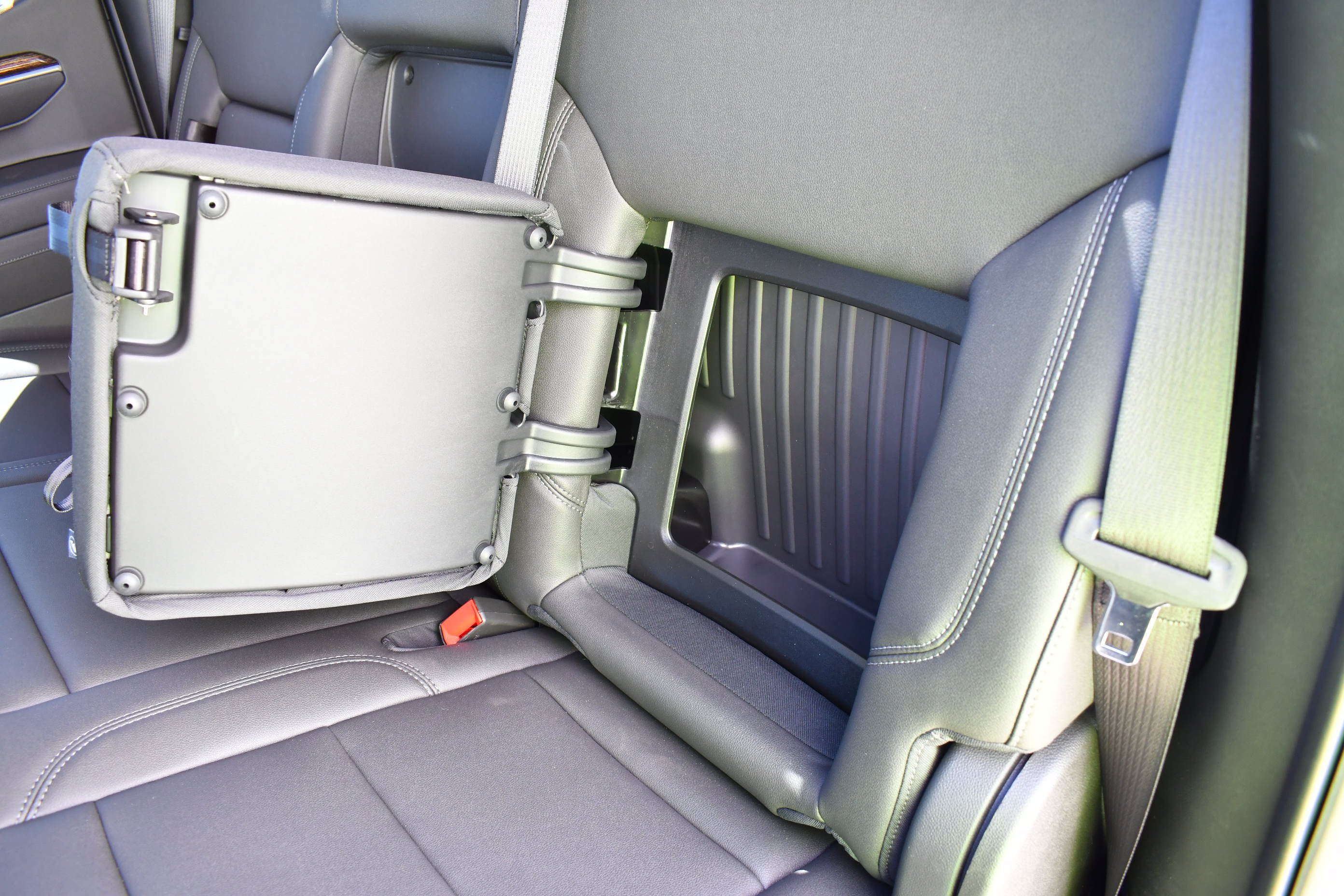 New 2026 Sterling Metallic GMC Elevation image 27