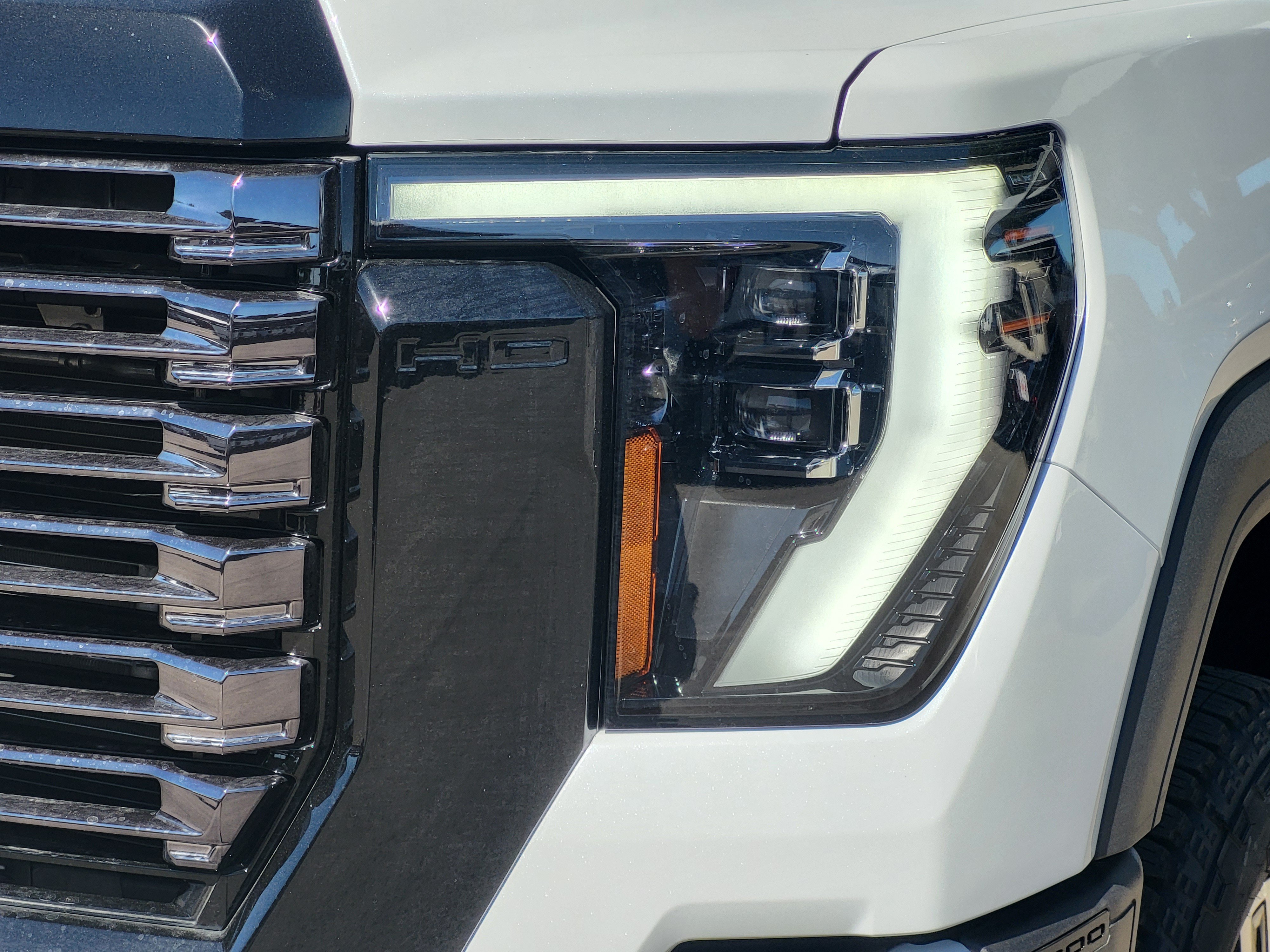 New 2026 Glacier White Tricoat GMC Denali Ultimate image 8