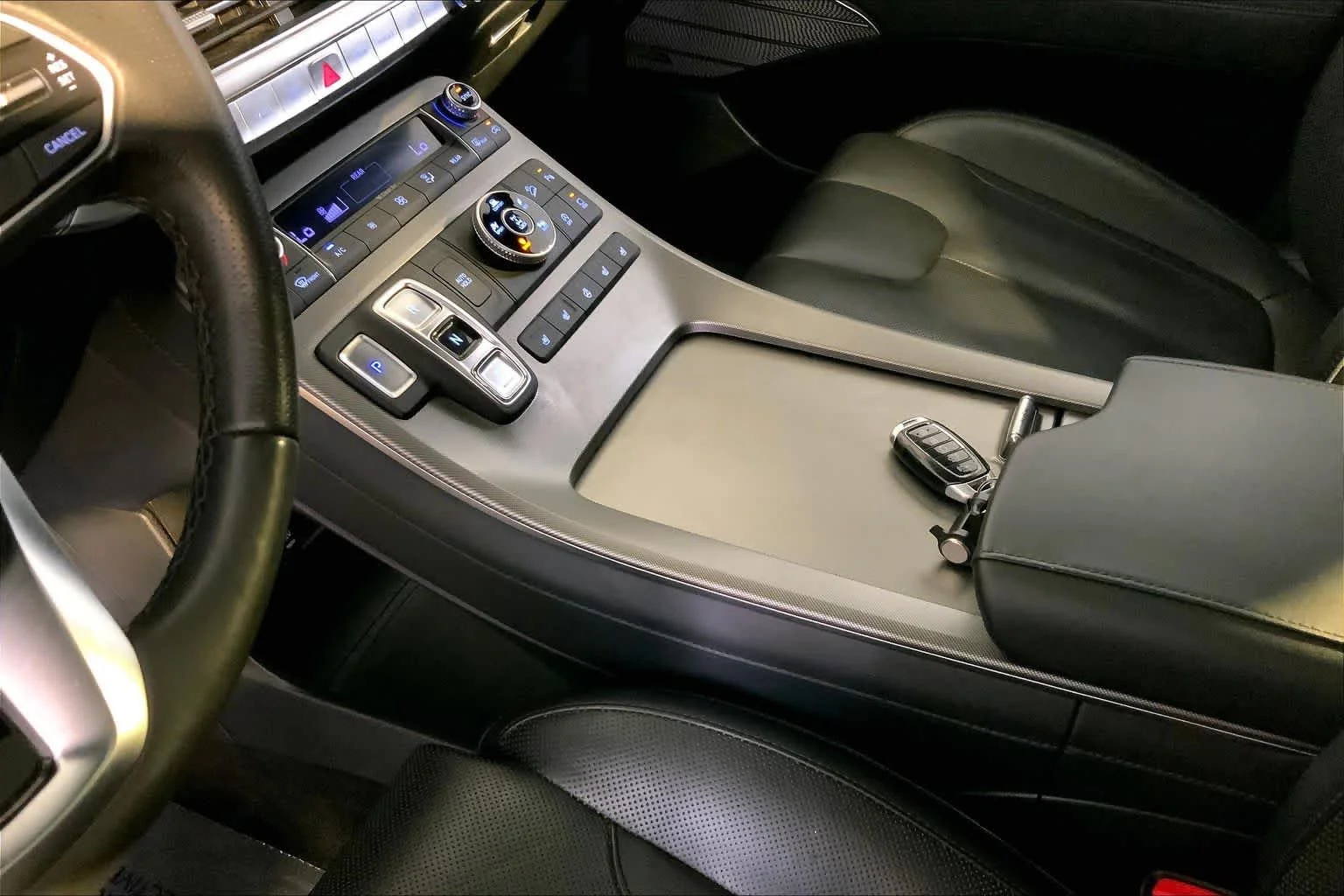 Used 2022 Rainforest Hyundai Calligraphy image 17