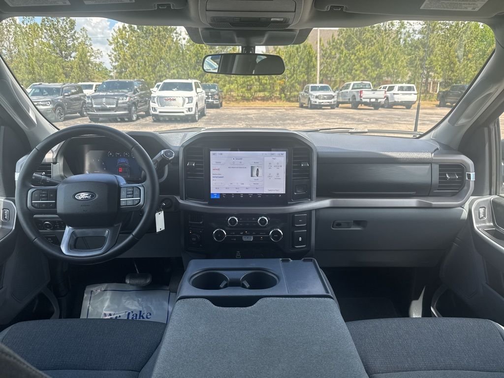 Used 2025 Black Ford XLT image 2