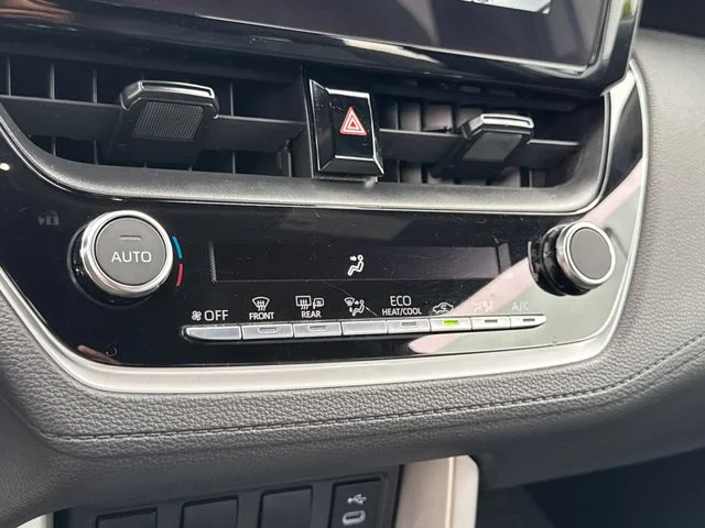 Used 2023 Silver Toyota Hybrid S image 35
