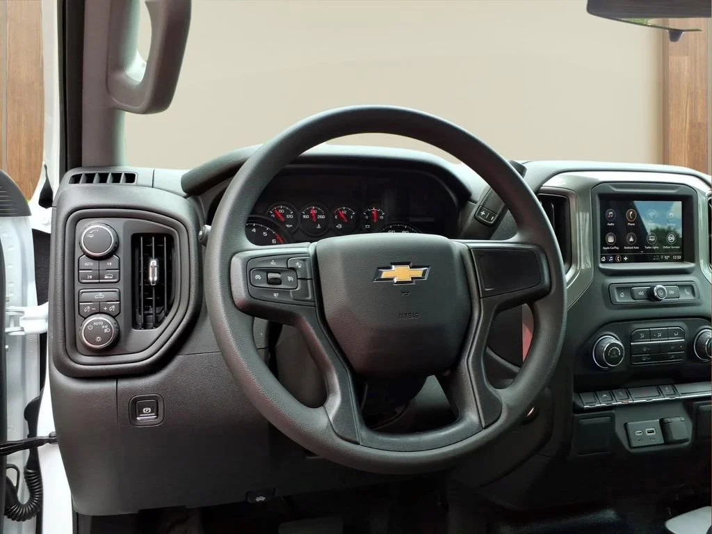 New 2026 Summit White Chevrolet WT image 22