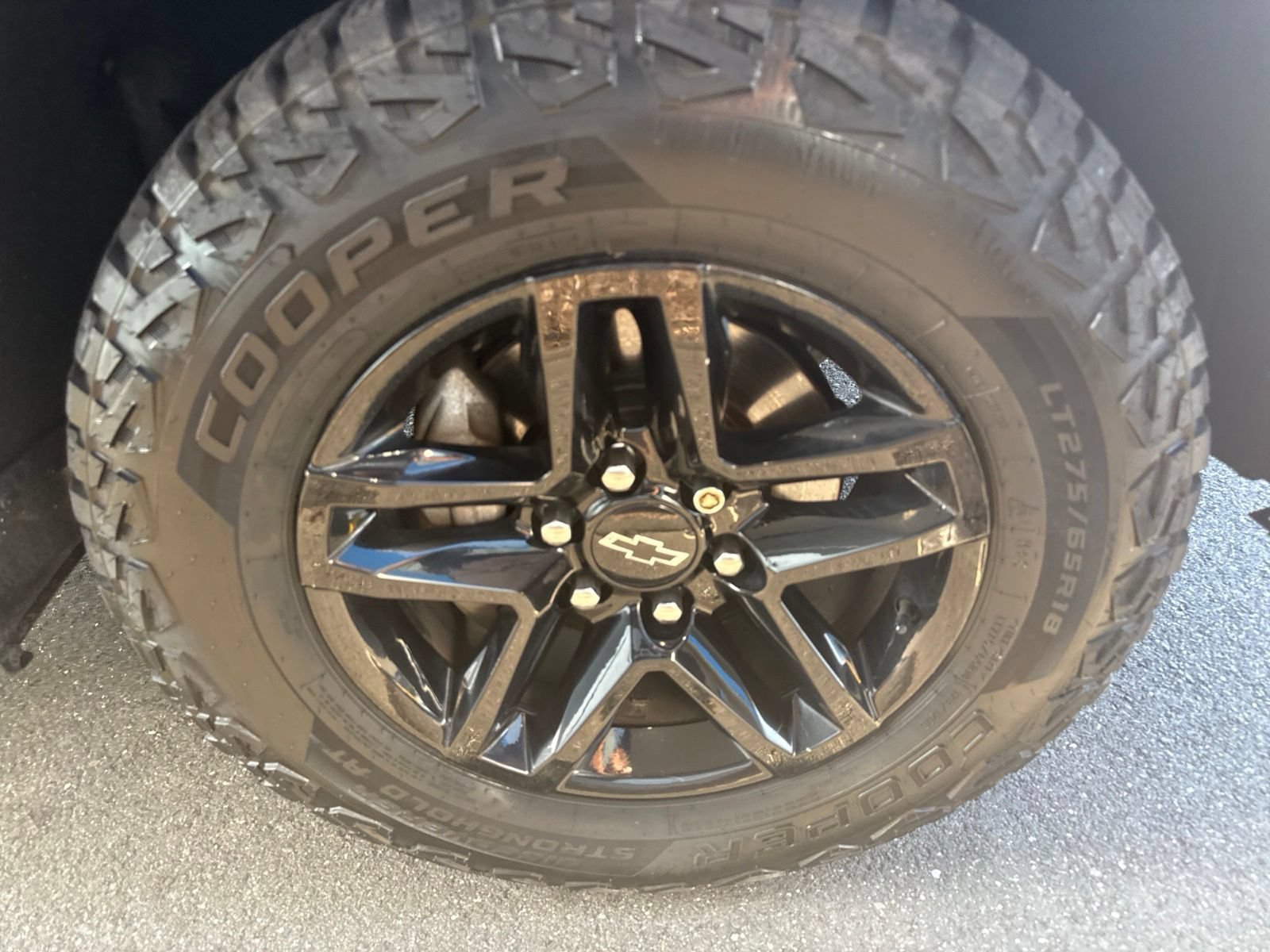 Used 2020 Shadow Gray Metallic Chevrolet LT Trail Boss with Convenience Package - Trailering Package image 12