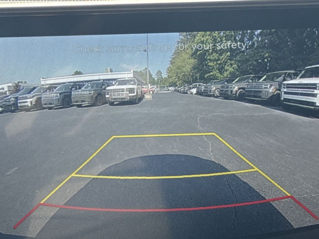 Used 2025 Gray Hyundai SEL image 29