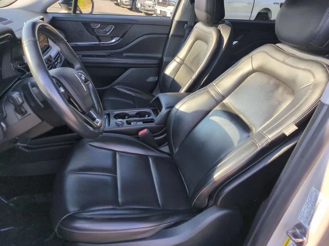 Used 2020 White Lincoln Standard image 14