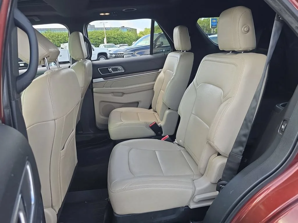 Used 2018 Red Ford Limited image 31