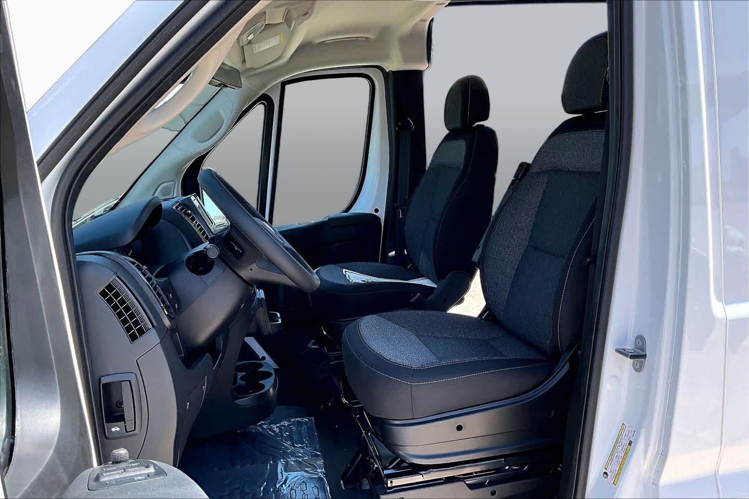New 2027 Bright White Clearcoat RAM Tradesman image 10