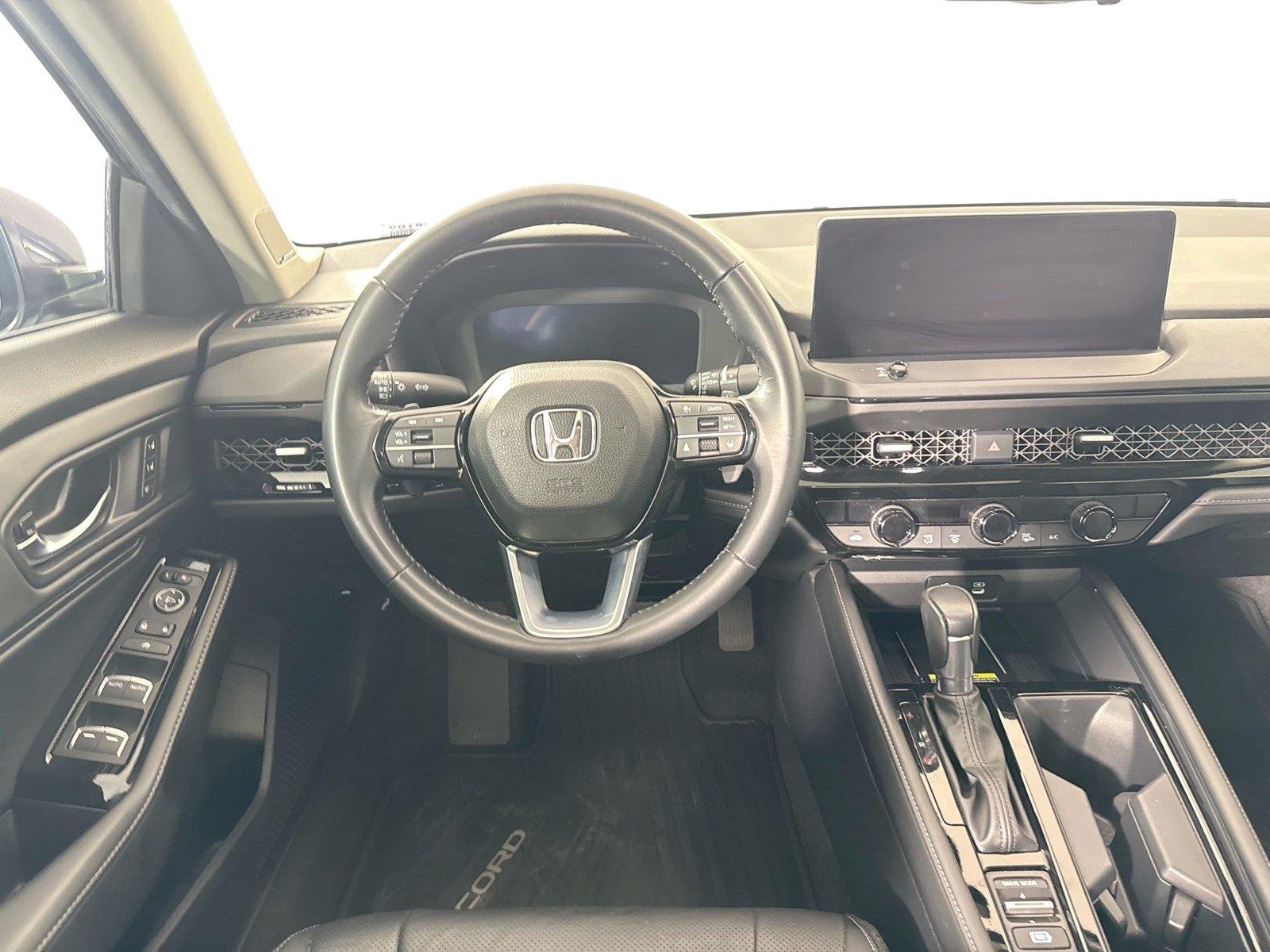 Used 2024 Meteorite Gray Metallic Honda Touring image 31