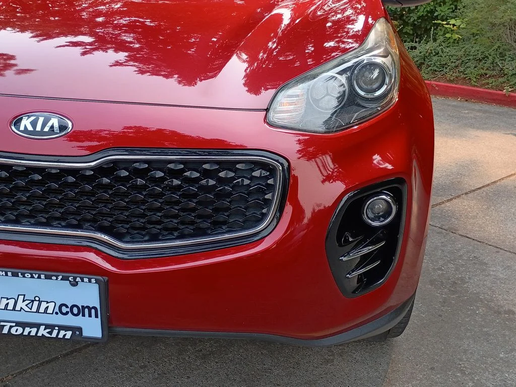 Used 2017 Hyper Red Kia EX image 10