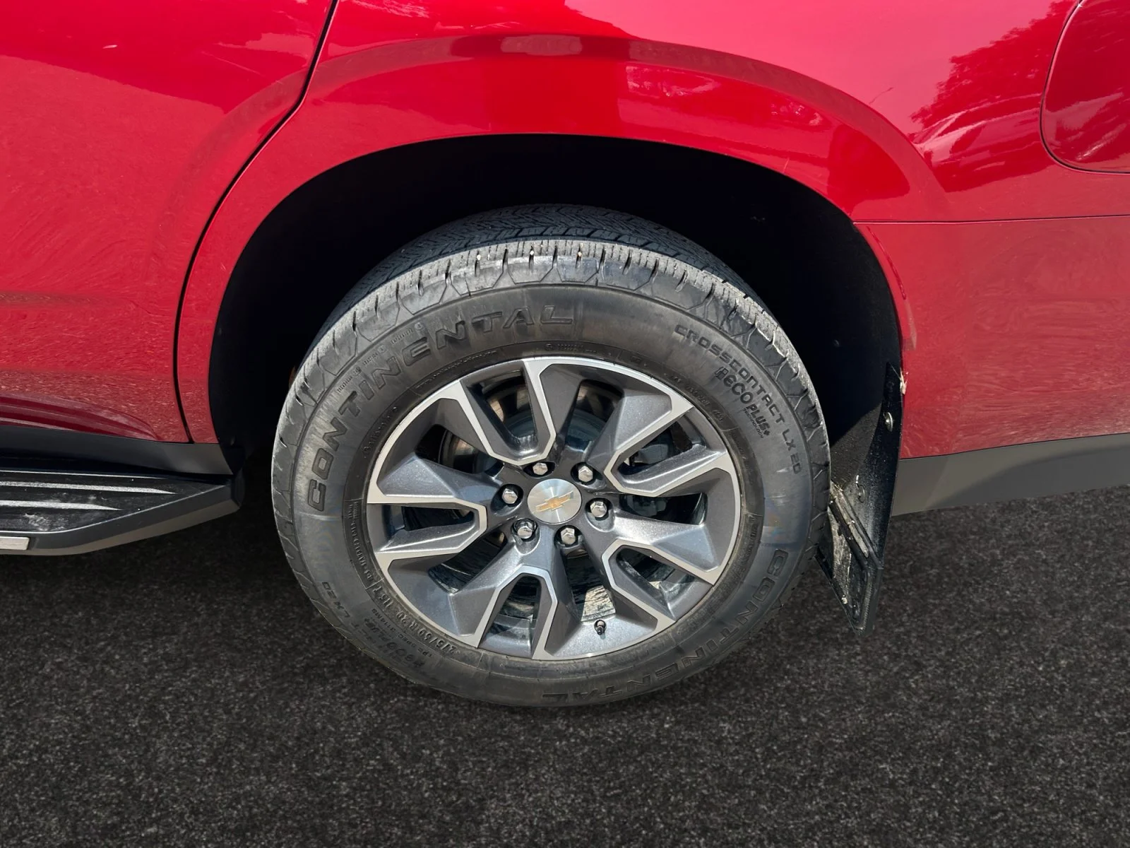 Used 2024 Red Chevrolet LT 4WD 3.0L Leather image 9