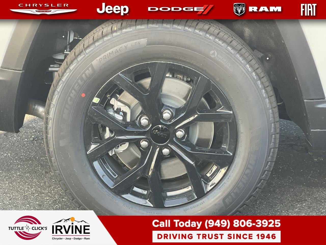 New 2026 Bright White Clear-Coat Exterior Paint Jeep Laredo Altitude image 11