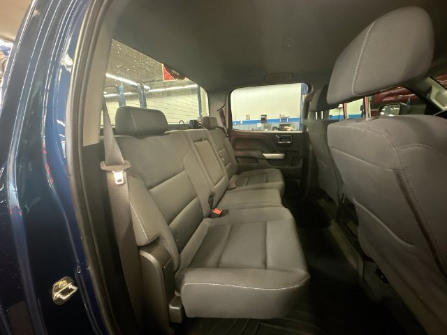 Used 2019 DEEP OCEAN BLUE METALLIC Chevrolet LT image 30