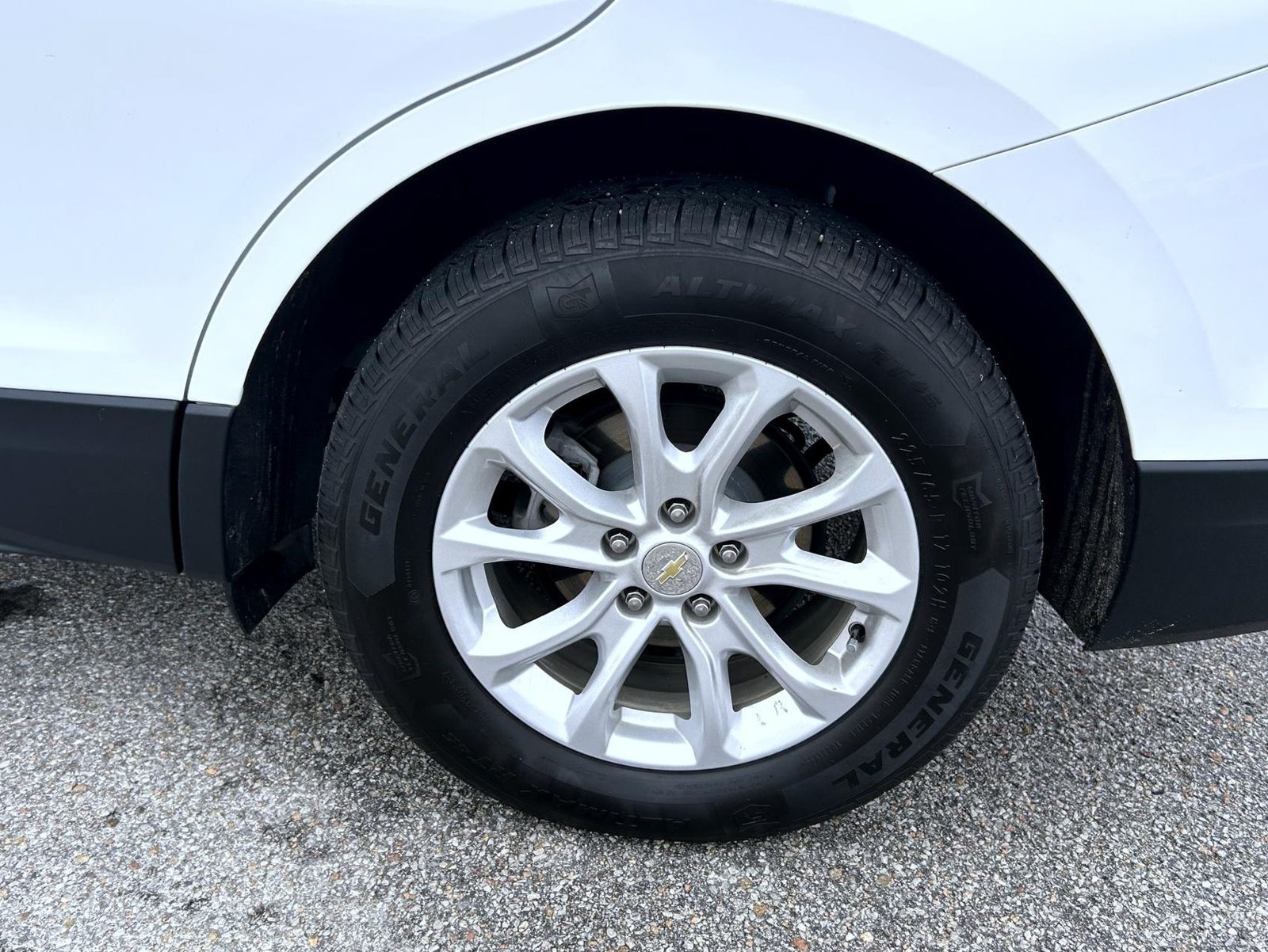 2020 Chevrolet Equinox LT - Photo 23