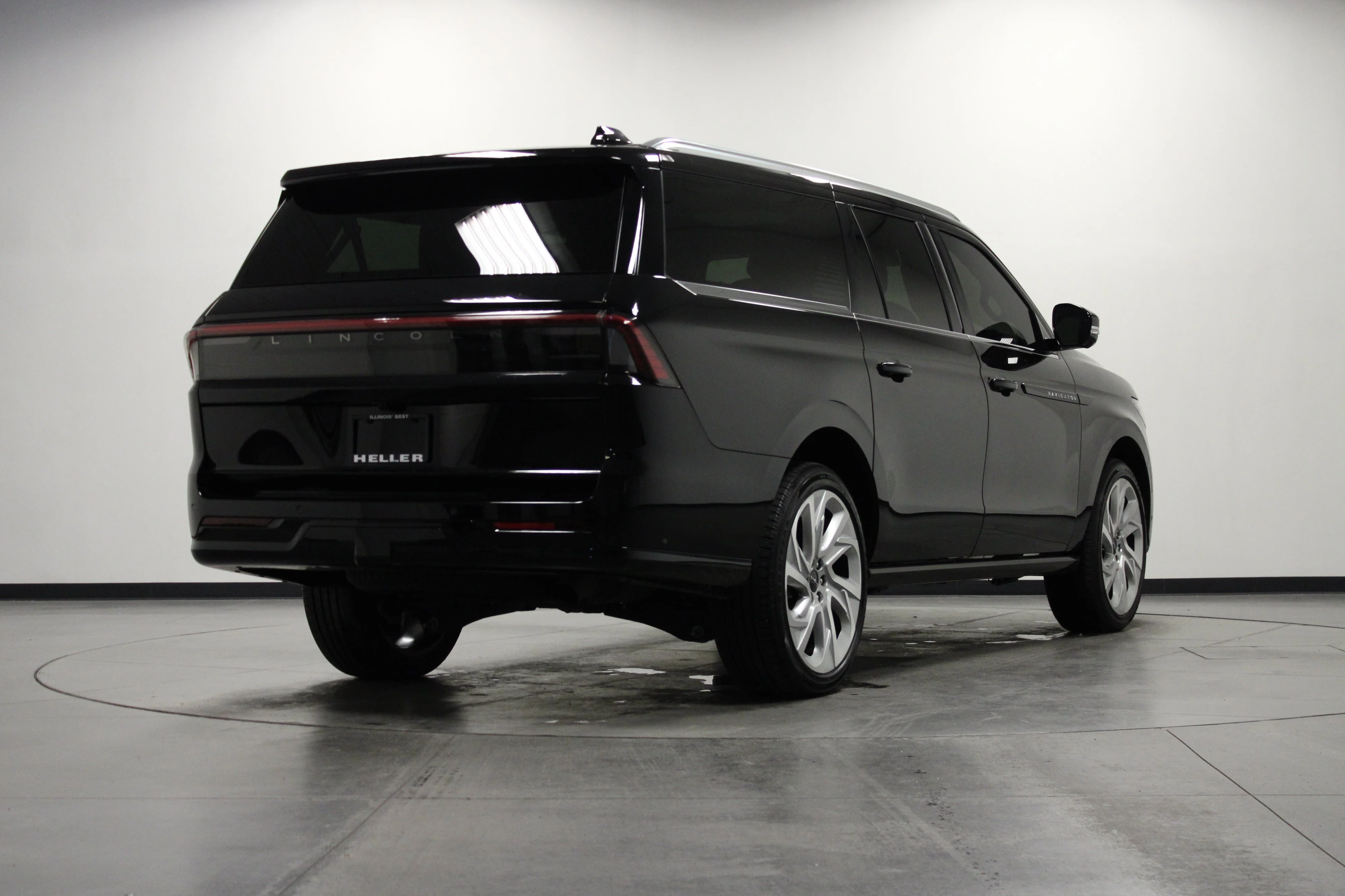 Used 2025 Black Metallic Lincoln Black Label image 4