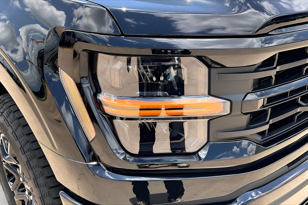 New 2026 Agate Black Metallic Ford XLT image 23