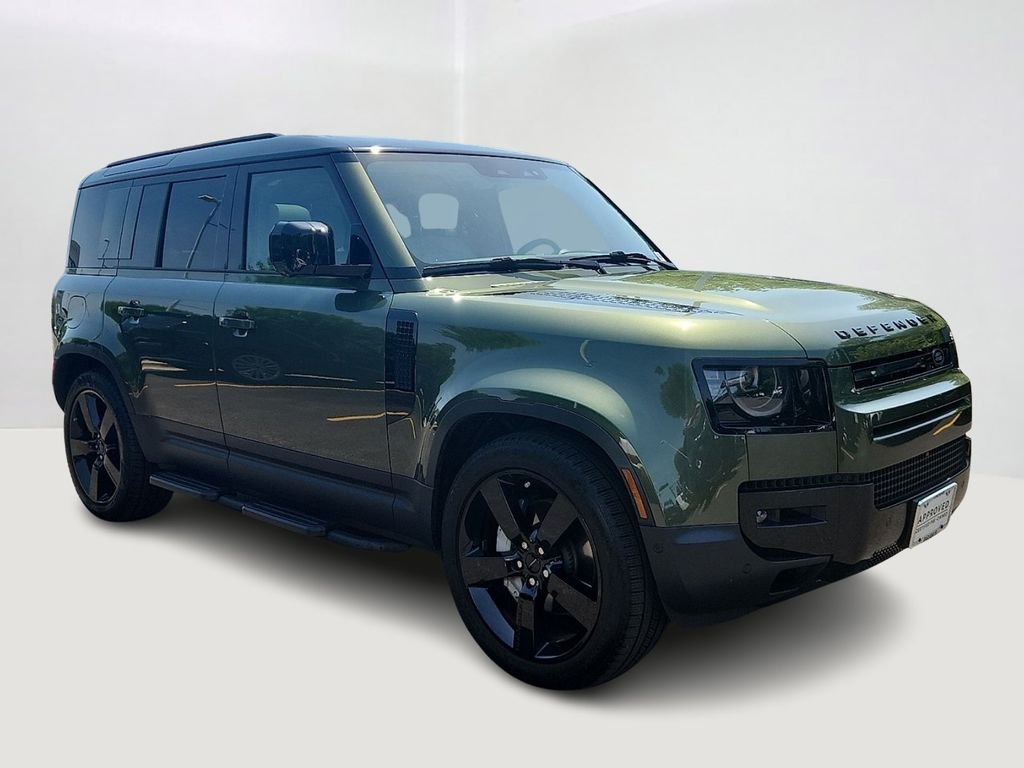 Used 2026 Woolstone Green Metallic Land Rover S image 3