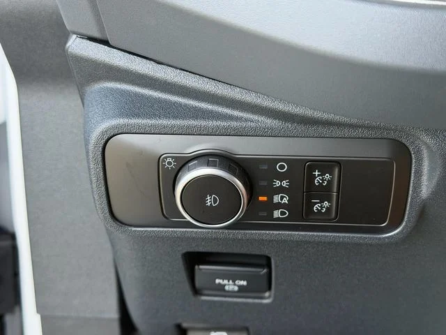 New 2026 White Ford Outer Banks image 15