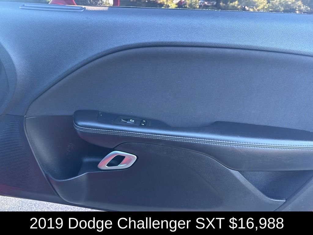 Used 2019 Go Mango! Dodge SXT image 17