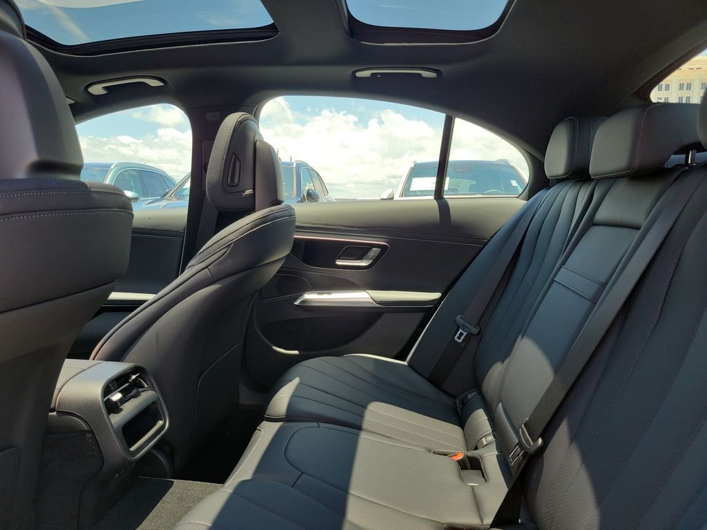 New 2026 Polar White Mercedes-Benz E 350 image 10