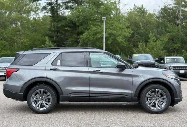 New 2026 Carbonized Gray Metallic Ford Active image 3