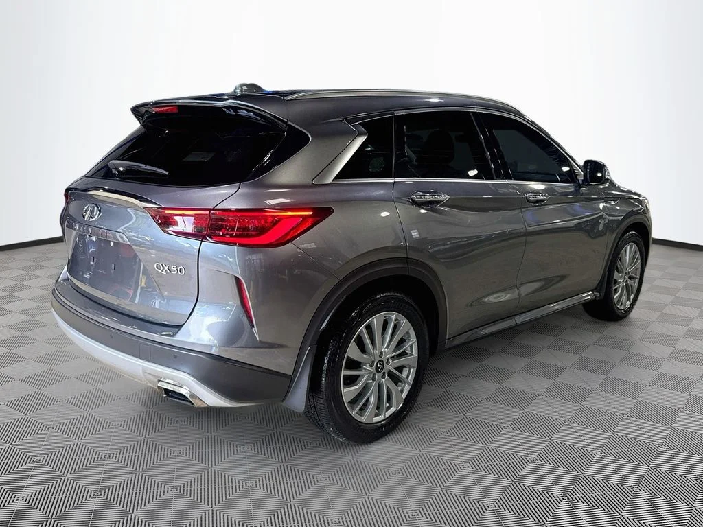 Certified Used 2023 Gray INFINITI LUXE image 6