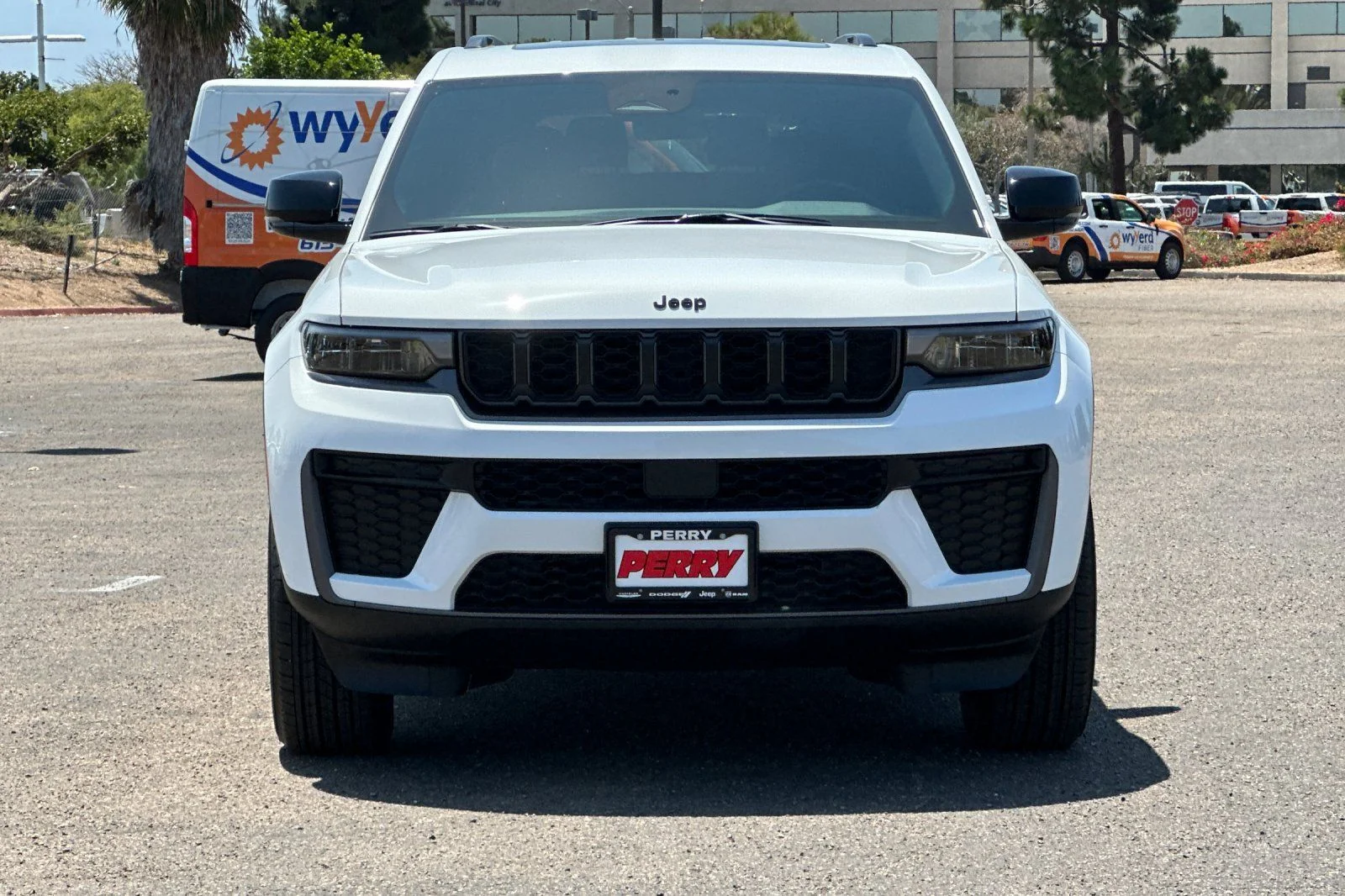 New 2026 Bright White Clear-Coat Exterior Paint Jeep Altitude image 5