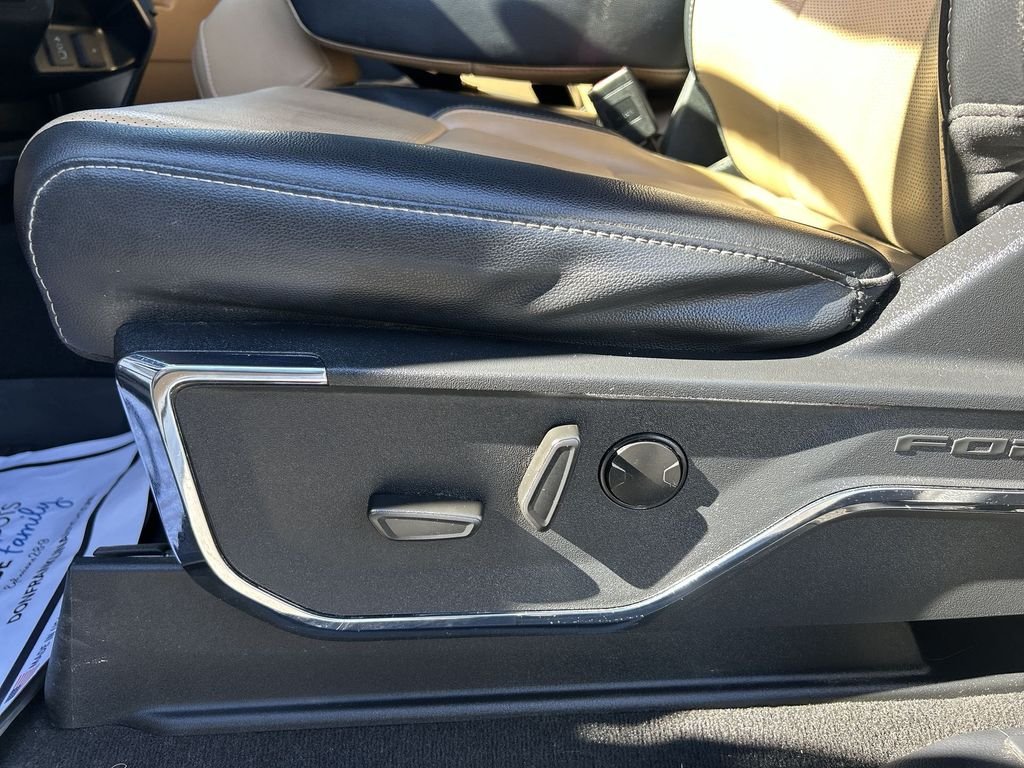 Used 2024 White Ford Lariat image 18